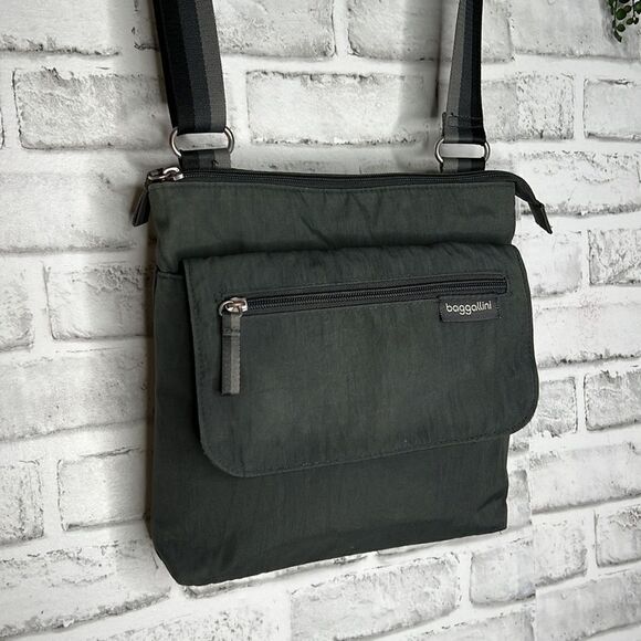 Baggallini Gray Nylon Crossbody Bag Purse Wallet Thick Striped Strap - Picture 1 of 7